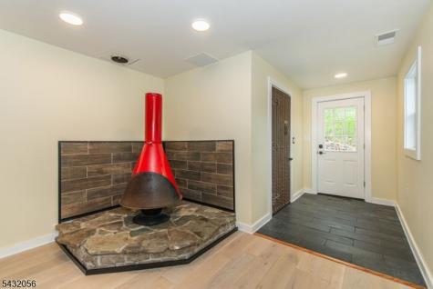 17 Reeve Avenue Stanhope NJ 07874