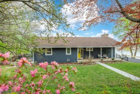 17 Reeve Avenue Stanhope NJ 07874