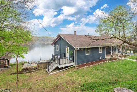 17 Reeve Avenue Stanhope NJ 07874