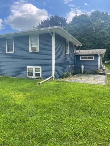 8 Regina Lane Independence NJ 07838