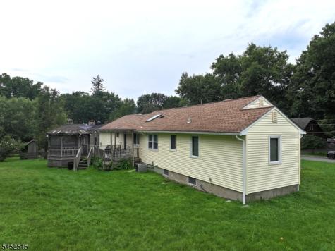 16 Lloyd Avenue Branchville NJ 07826