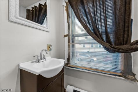 130 Renner Avenue Newark NJ 07112