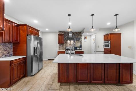 130 Renner Avenue Newark NJ 07112