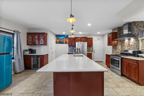 130 Renner Avenue Newark NJ 07112