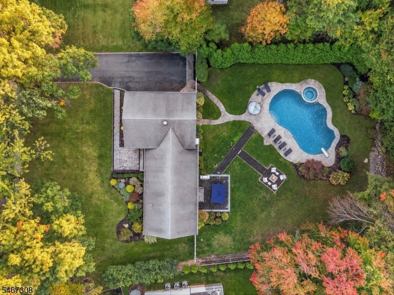 4 Walton Lane Livingston NJ 07039