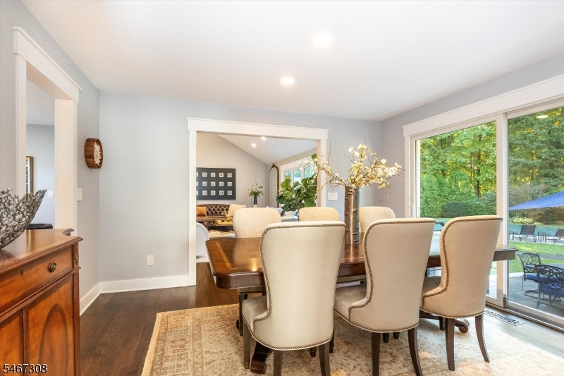 4 Walton Lane Livingston NJ 07039