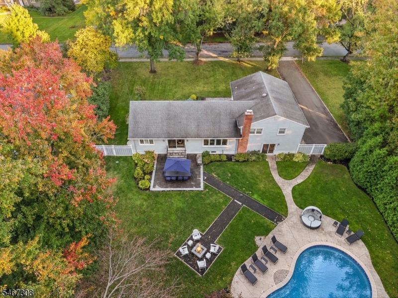 4 Walton Lane Livingston NJ 07039