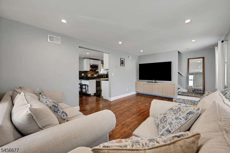 464 Simons Avenue Hackensack NJ 07601