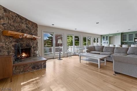159 Mcgregor Avenue Mount Arlington NJ 07856