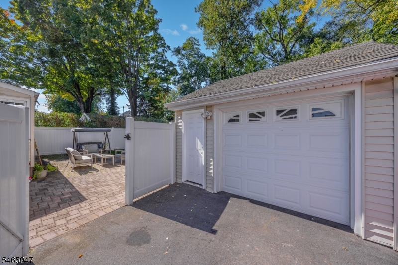 14 Farmingdale Avenue Bloomfield NJ 07003