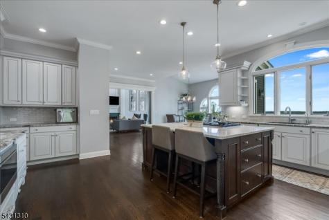 12 Beacon Hill Drive Chester NJ 07930