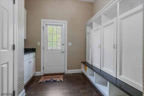 12 Beacon Hill Drive Chester NJ 07930