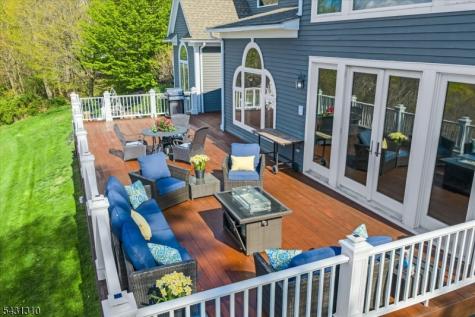 12 Beacon Hill Drive Chester NJ 07930
