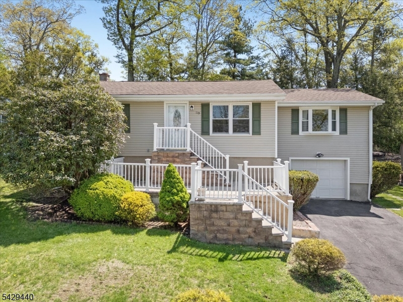 119 Rollins Trail Hopatcong NJ 07843