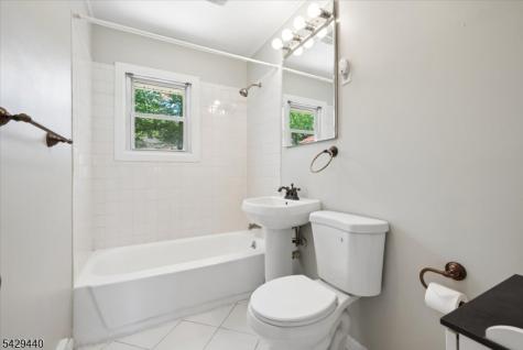 119 Rollins Trail Hopatcong NJ 07843