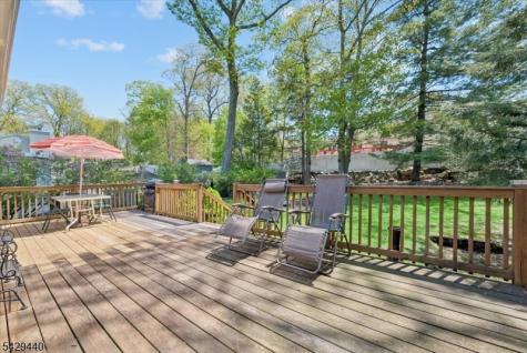 119 Rollins Trail Hopatcong NJ 07843