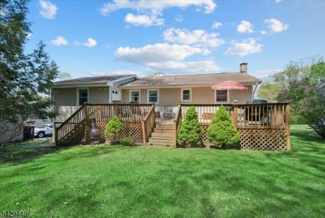 119 Rollins Trail Hopatcong NJ 07843