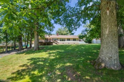 17 Hilldale Road Montville NJ 07058