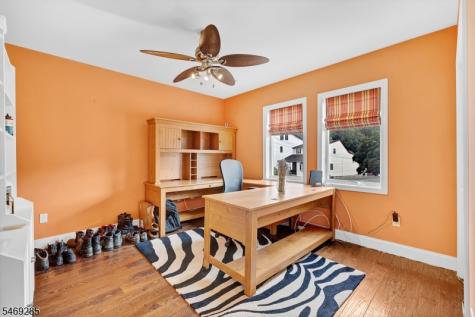 376 Riverside Avenue Rutherford NJ 07070