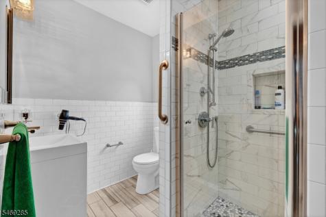 376 Riverside Avenue Rutherford NJ 07070