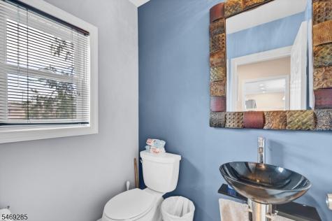 376 Riverside Avenue Rutherford NJ 07070