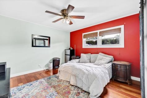 376 Riverside Avenue Rutherford NJ 07070