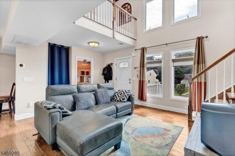 376 Riverside Avenue Rutherford NJ 07070