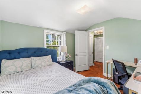 60 Summit Road Elizabeth NJ 07208