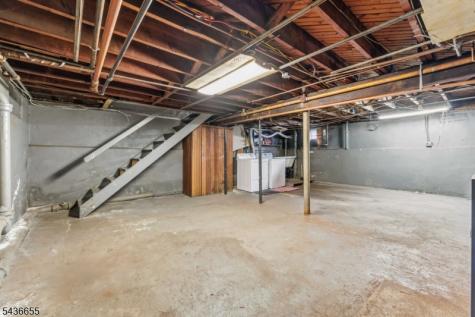 60 Summit Road Elizabeth NJ 07208
