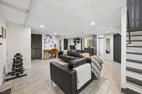 44 Pine Street West Orange NJ 07052