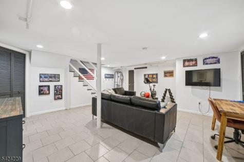 44 Pine Street West Orange NJ 07052