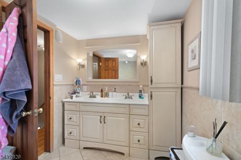 200 Bradford Avenue Linden NJ 07036
