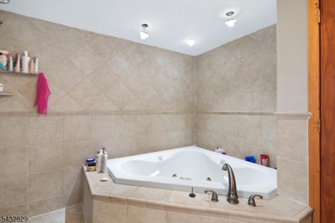 200 Bradford Avenue Linden NJ 07036