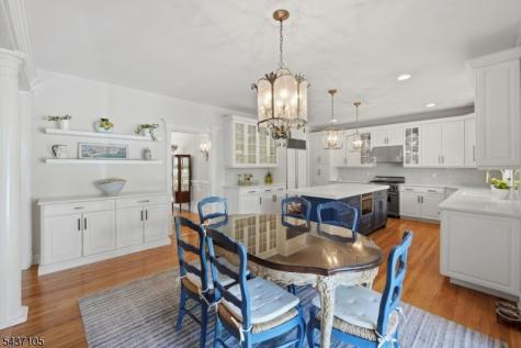 13 Hunters Trail Chester NJ 07930