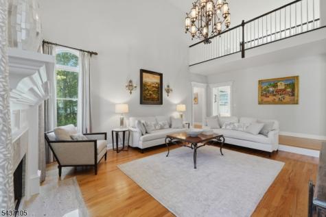 13 Hunters Trail Chester NJ 07930