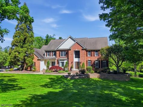 13 Hunters Trail Chester NJ 07930