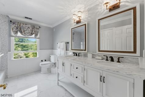 13 Hunters Trail Chester NJ 07930