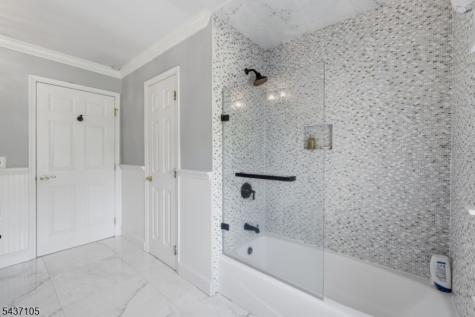 13 Hunters Trail Chester NJ 07930