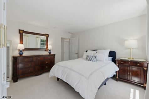 13 Hunters Trail Chester NJ 07930