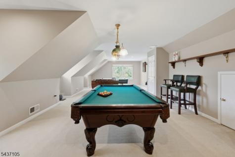 13 Hunters Trail Chester NJ 07930