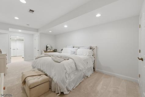 13 Hunters Trail Chester NJ 07930