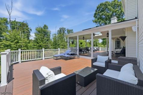 13 Hunters Trail Chester NJ 07930