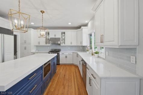 13 Hunters Trail Chester NJ 07930