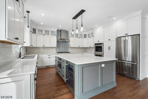 4 Plymouth Drive Livingston NJ 07039