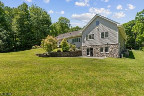 5 Tanners Brook Road Chester NJ 07930