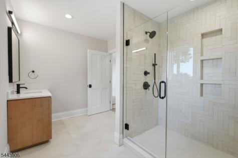 180 Roundtop Road Bernardsville NJ 07924