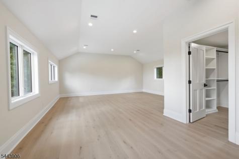 180 Roundtop Road Bernardsville NJ 07924