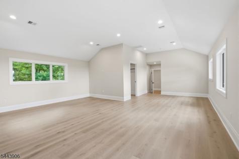 180 Roundtop Road Bernardsville NJ 07924
