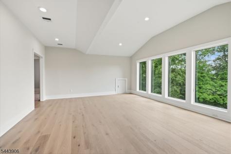 180 Roundtop Road Bernardsville NJ 07924