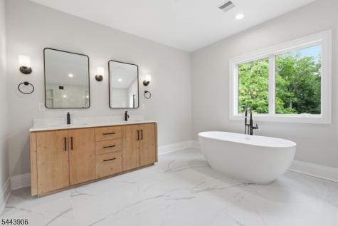 180 Roundtop Road Bernardsville NJ 07924
